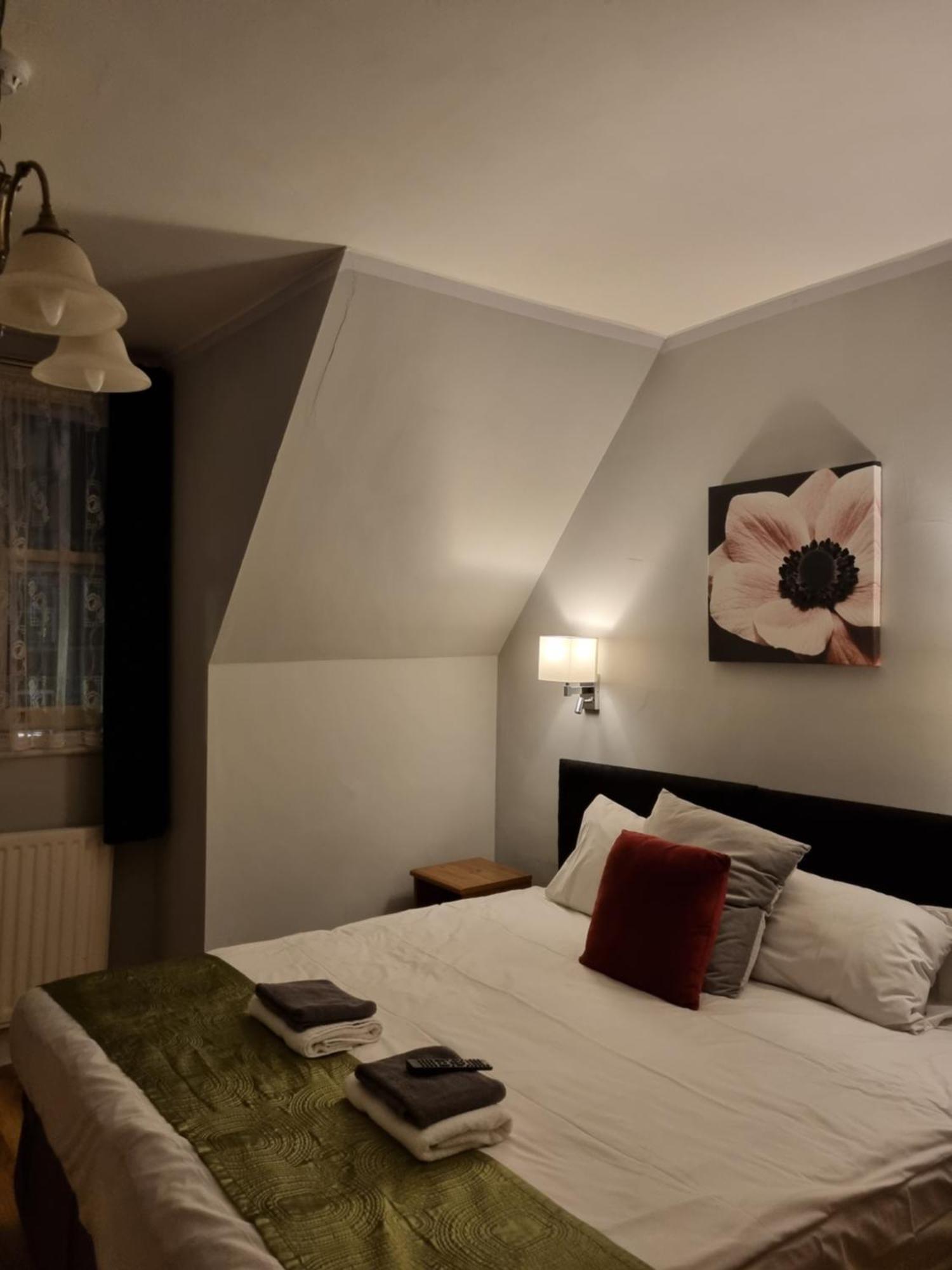 The Windmill Hotel Лондон Экстерьер фото