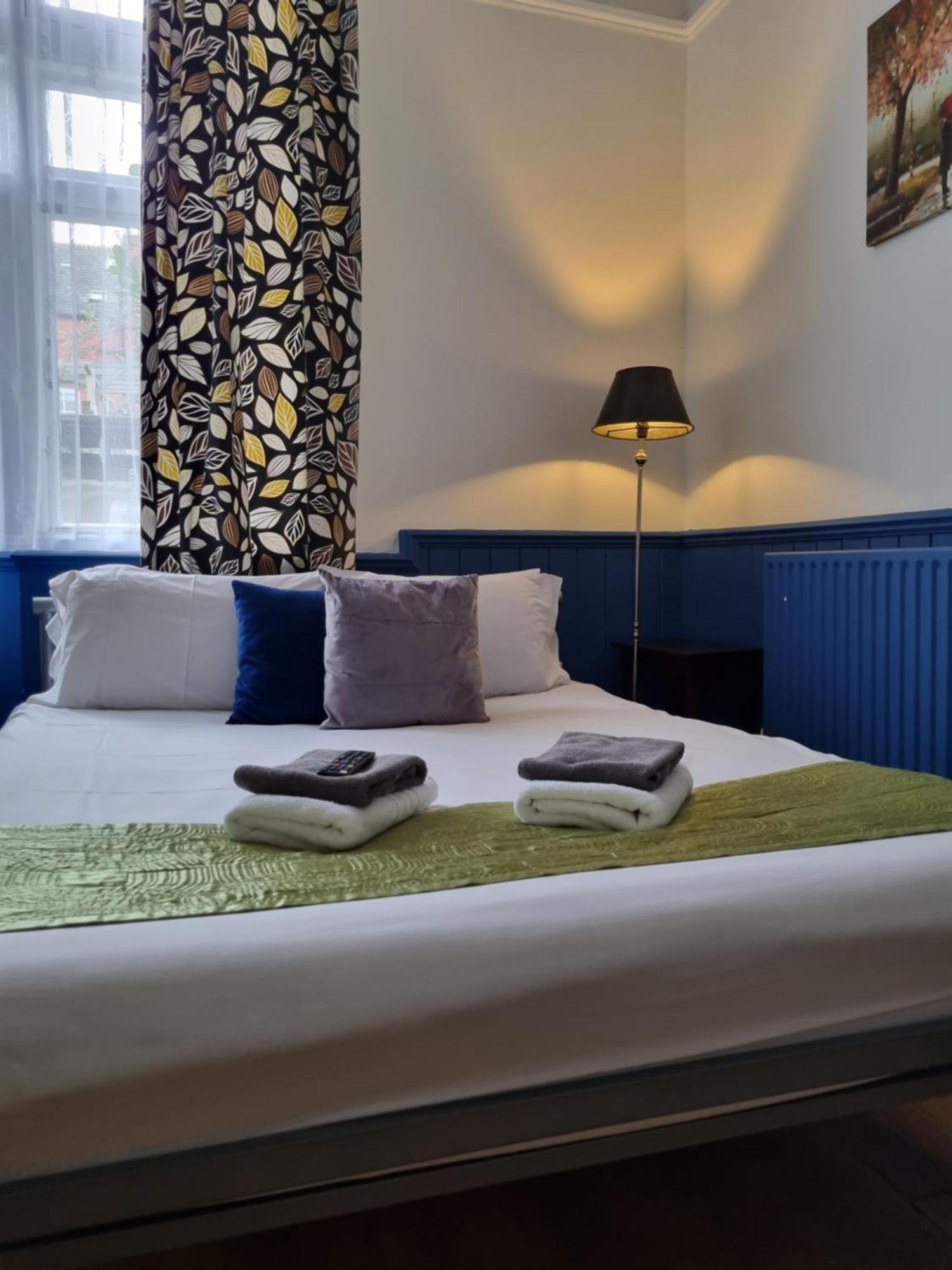 The Windmill Hotel Лондон Экстерьер фото