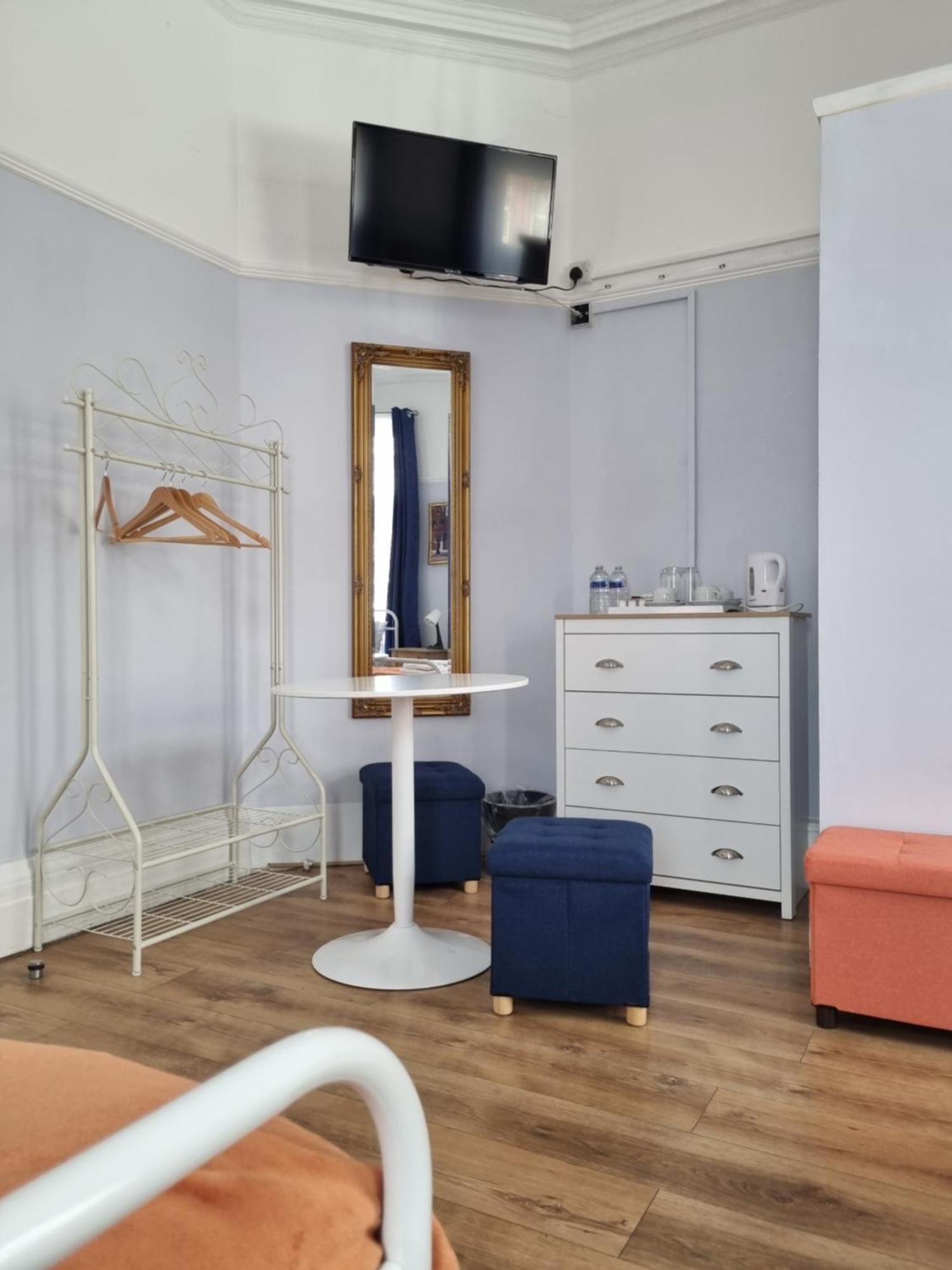 The Windmill Hotel Лондон Экстерьер фото