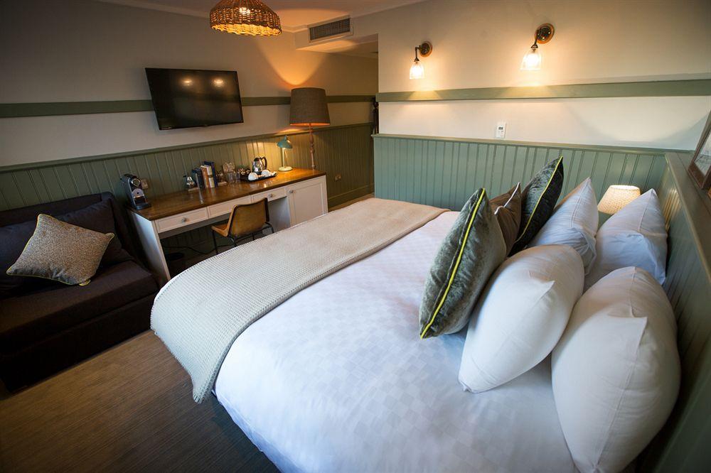 The Windmill Hotel Лондон Экстерьер фото